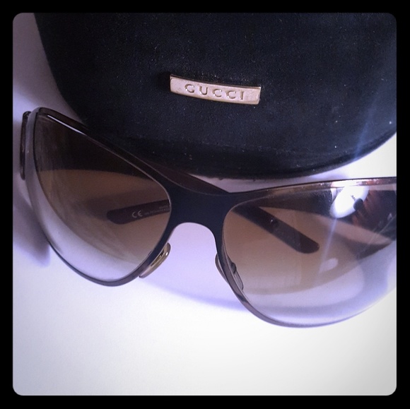 Authentic Gucci sunglasses. Great condition - Picture 1 of 3